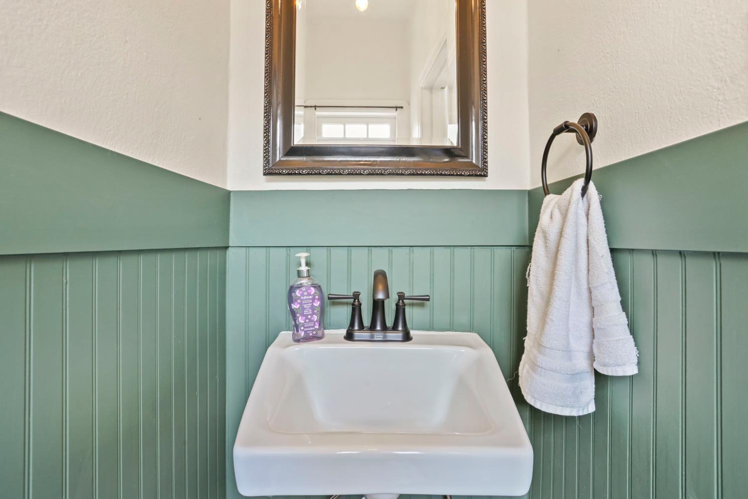 515 Myrtle Ave, Modesto, CA 95350