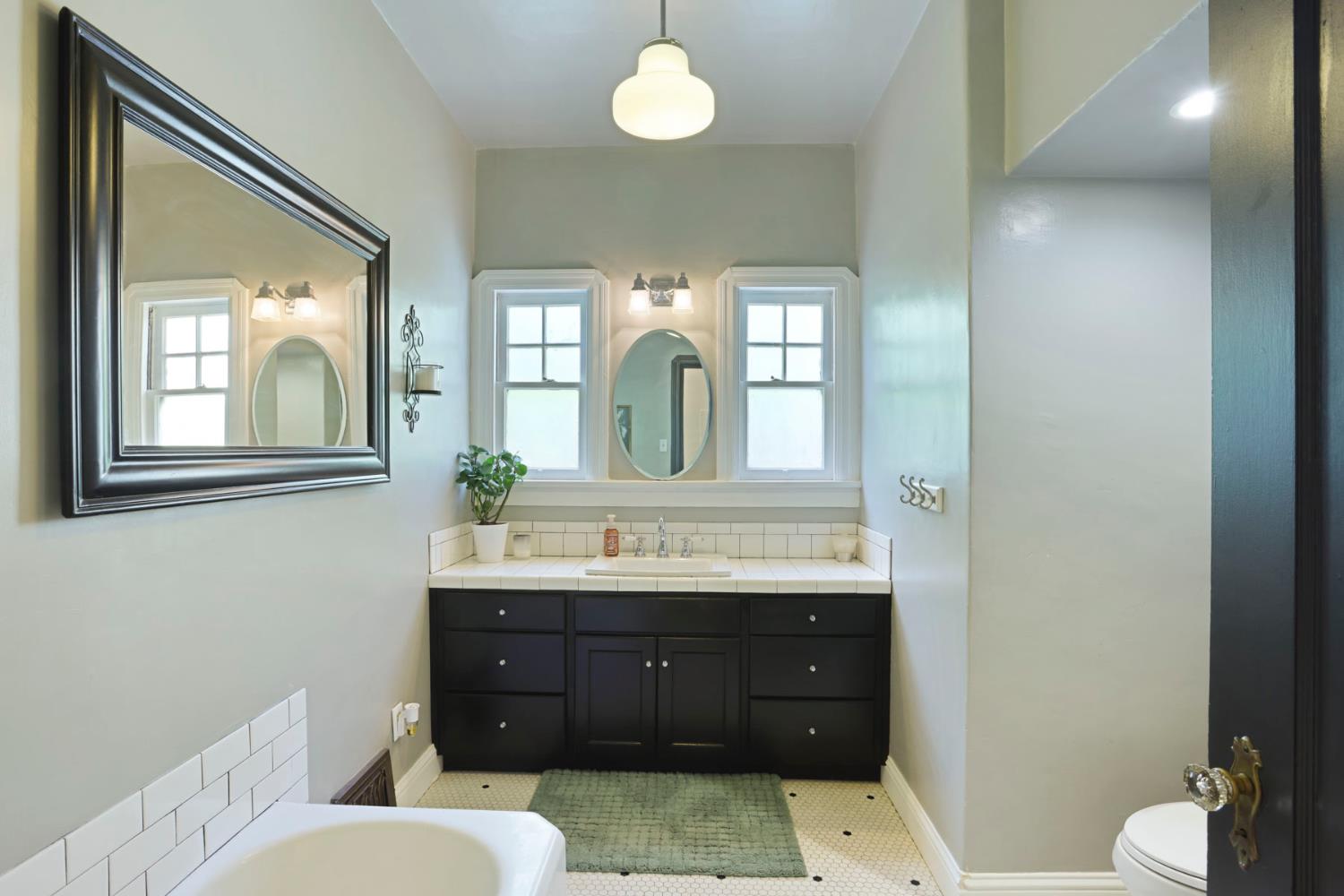 515 Myrtle Ave, Modesto, CA 95350