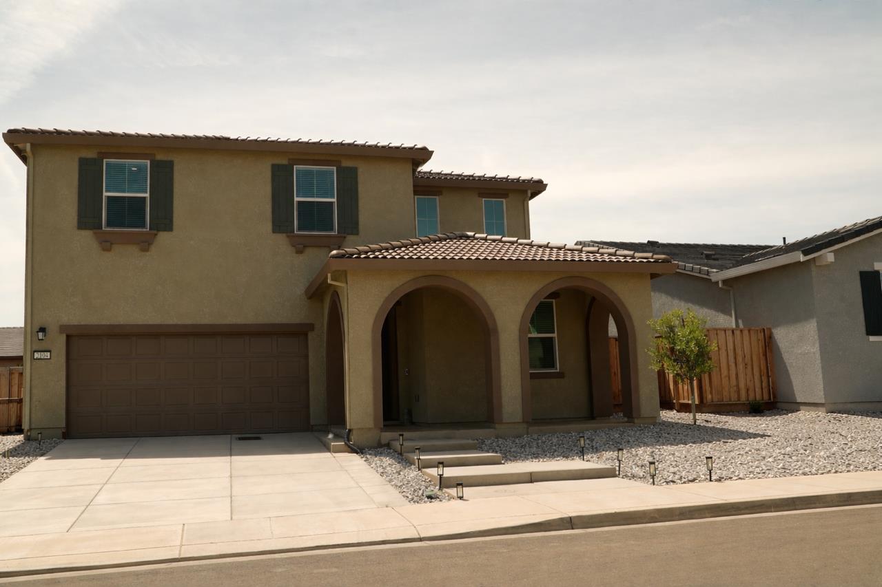 2104 Kimes Ranch Rd, Patterson, CA 95363