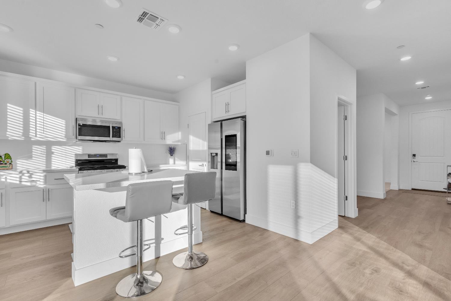 2104 Kimes Ranch Rd, Patterson, CA 95363