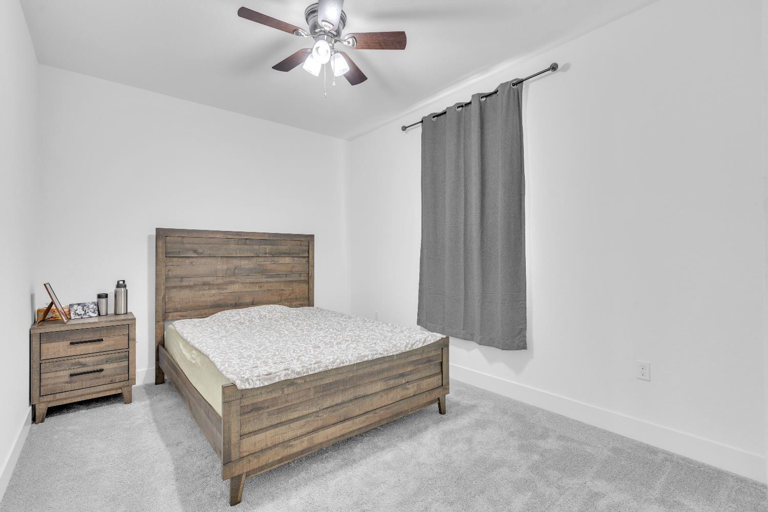 2104 Kimes Ranch Rd, Patterson, CA 95363