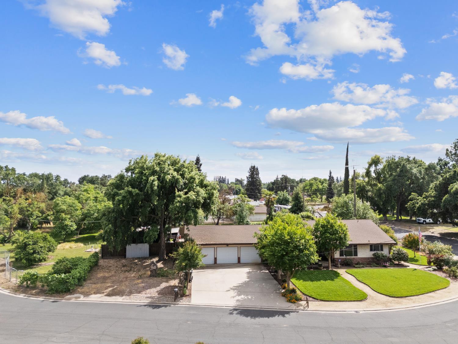 9119 Georgia Ln, Modesto, CA 95357