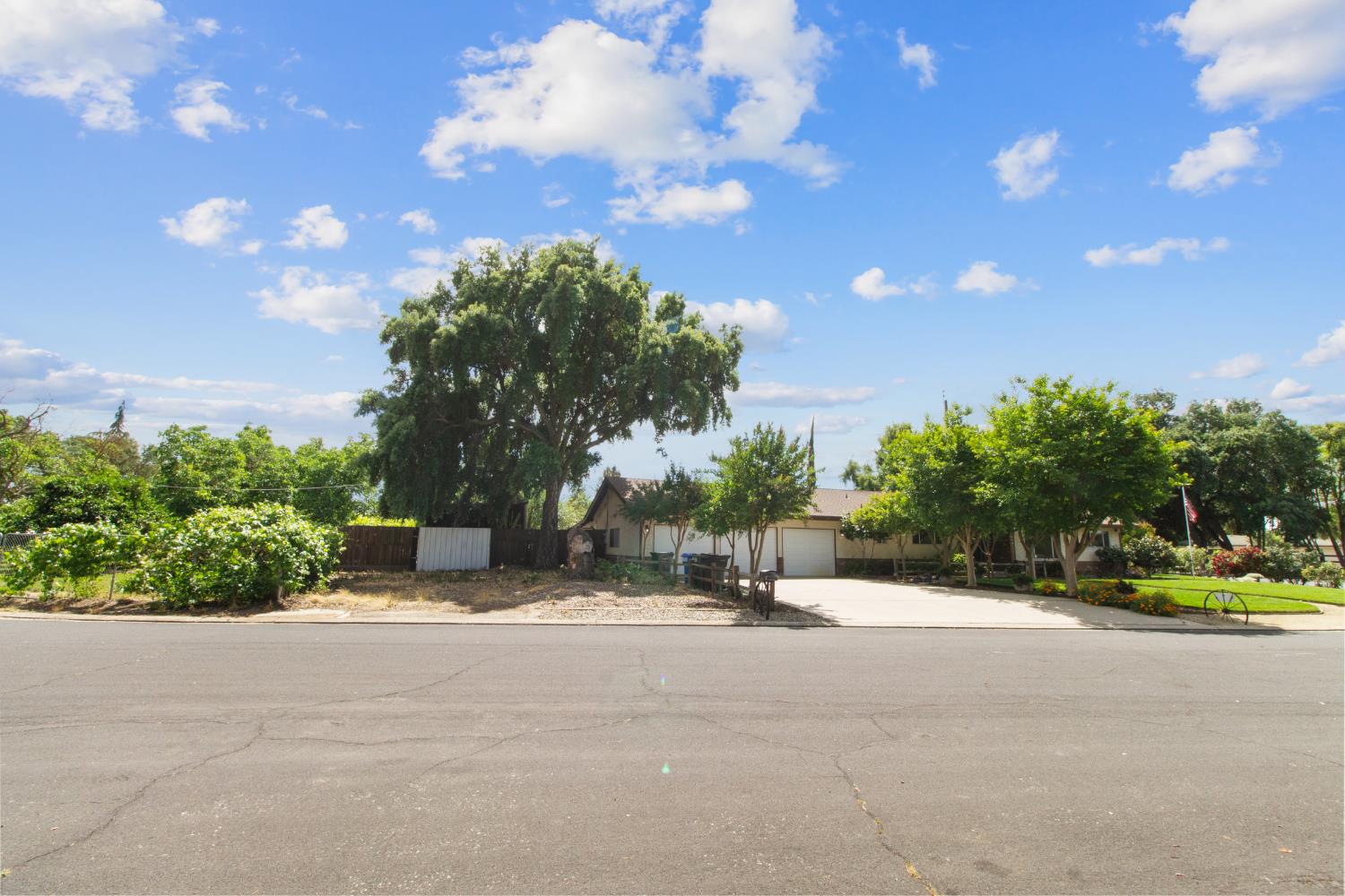 9119 Georgia Ln, Modesto, CA 95357