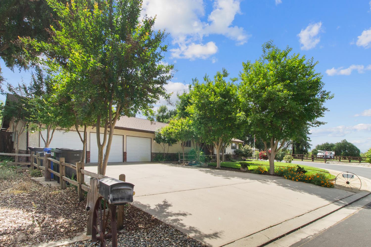 9119 Georgia Ln, Modesto, CA 95357