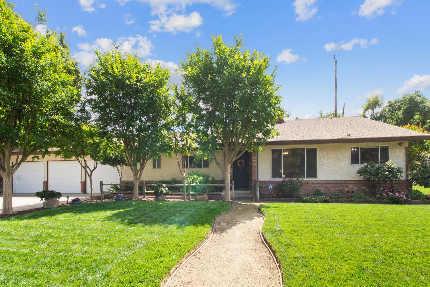 9119 Georgia Ln, Modesto, CA 95357