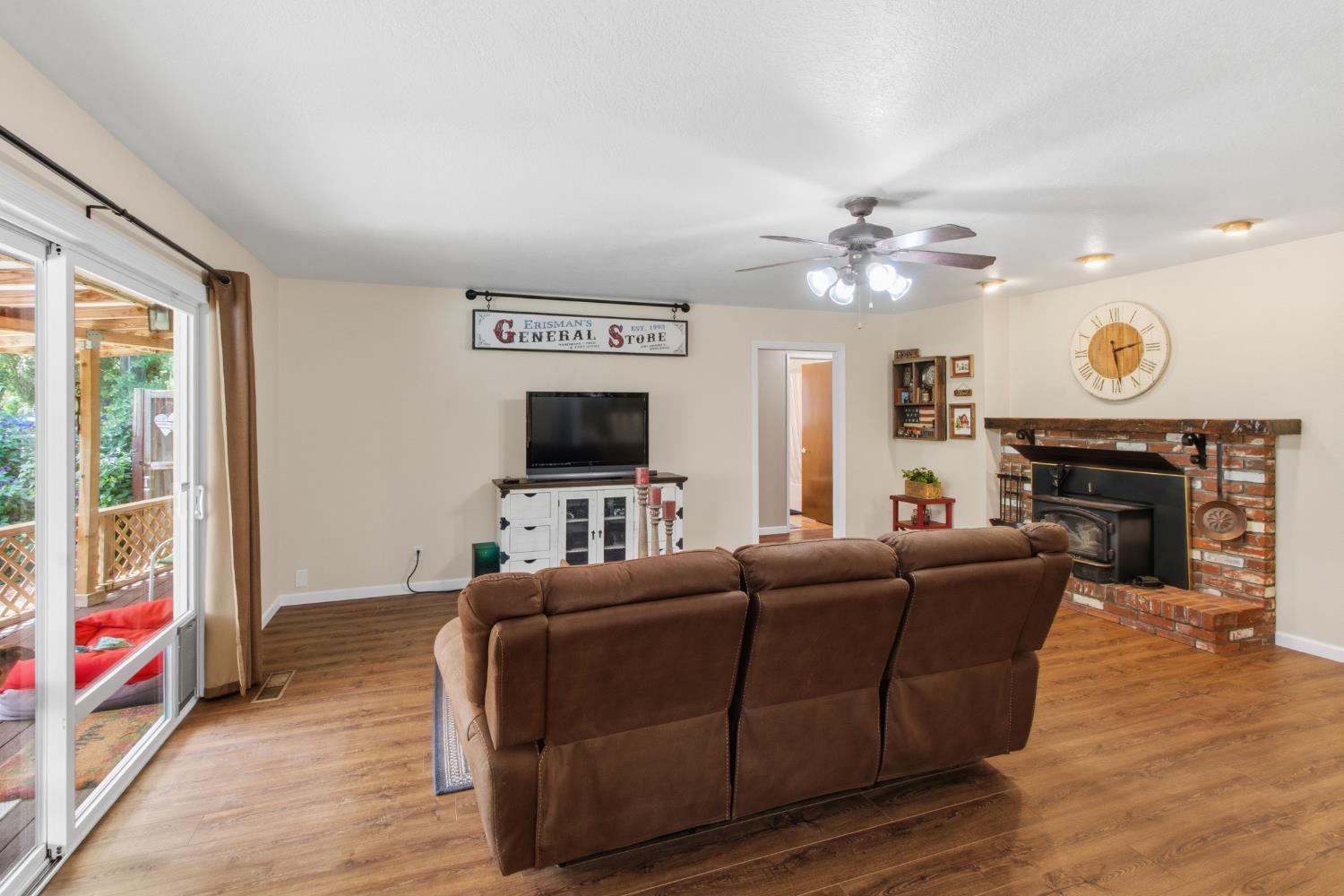 9119 Georgia Ln, Modesto, CA 95357