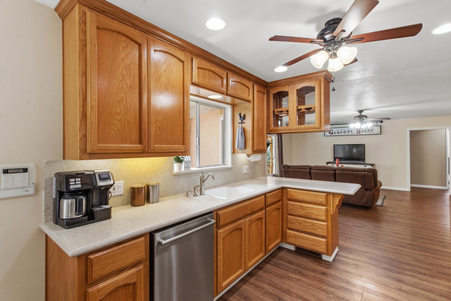 9119 Georgia Ln, Modesto, CA 95357