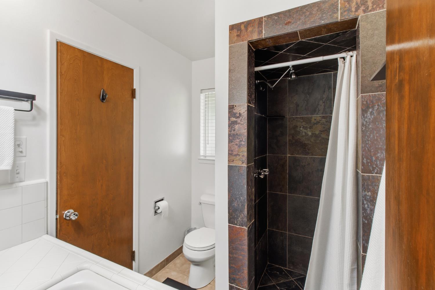 9119 Georgia Ln, Modesto, CA 95357