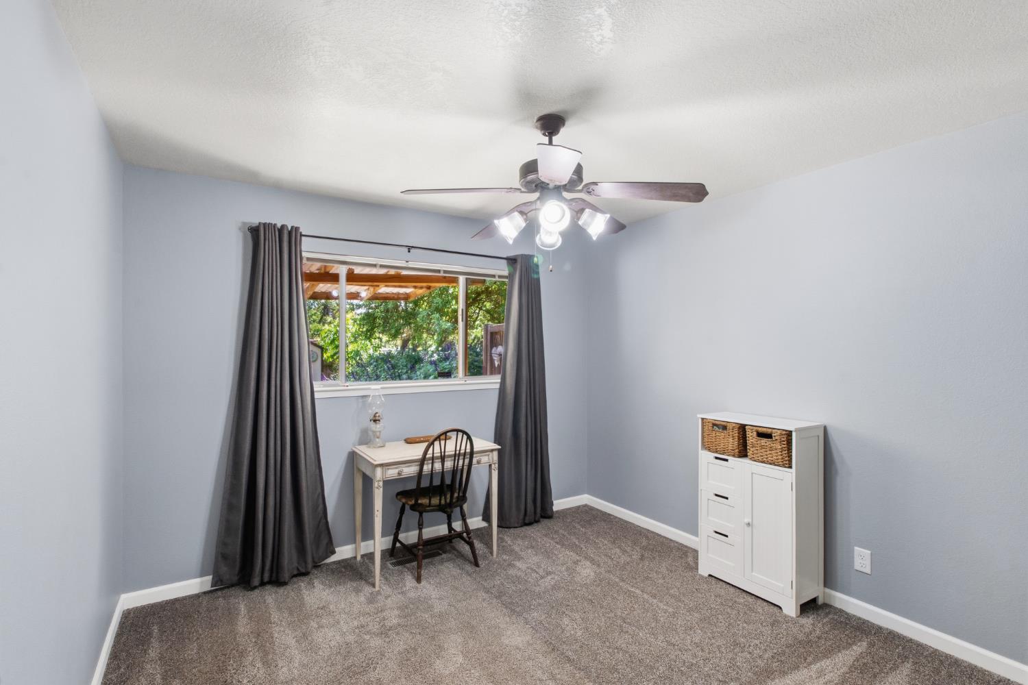 9119 Georgia Ln, Modesto, CA 95357