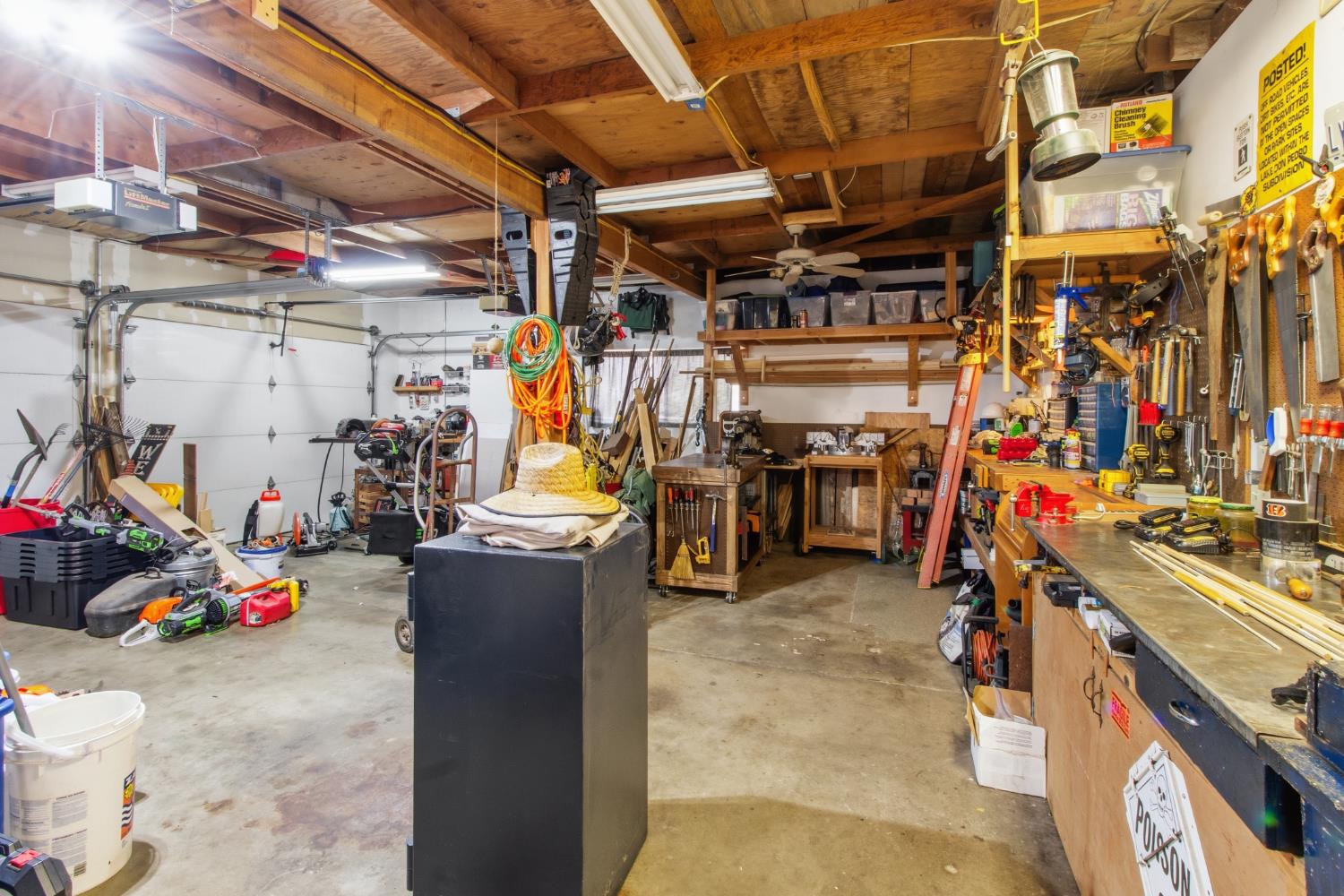 9119 Georgia Ln, Modesto, CA 95357