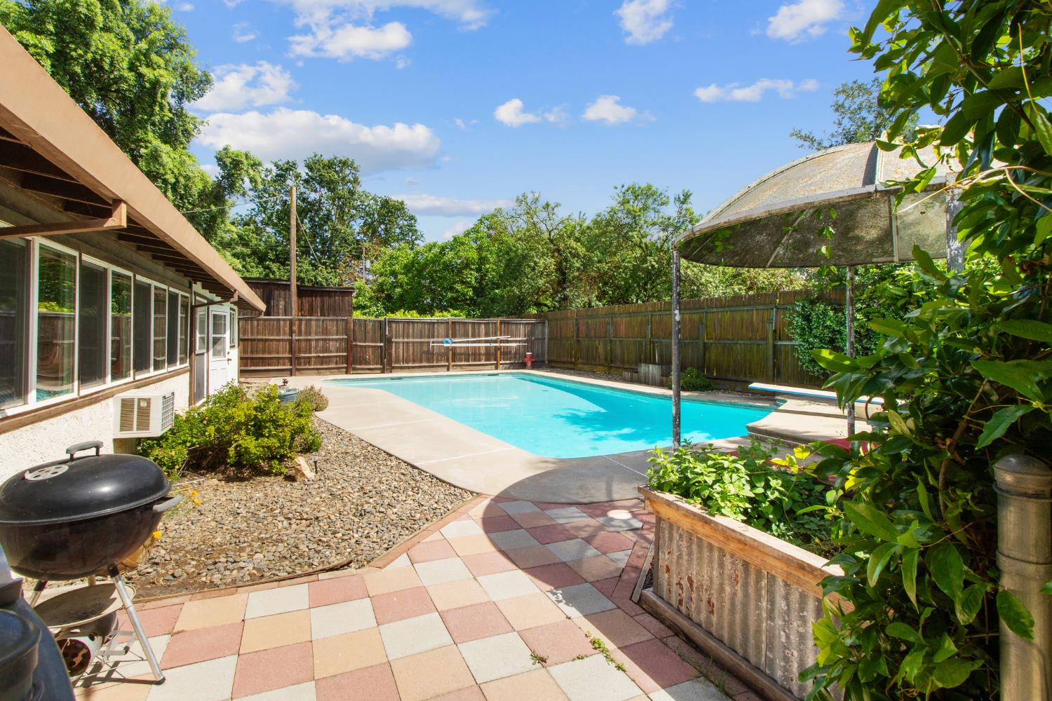 9119 Georgia Ln, Modesto, CA 95357