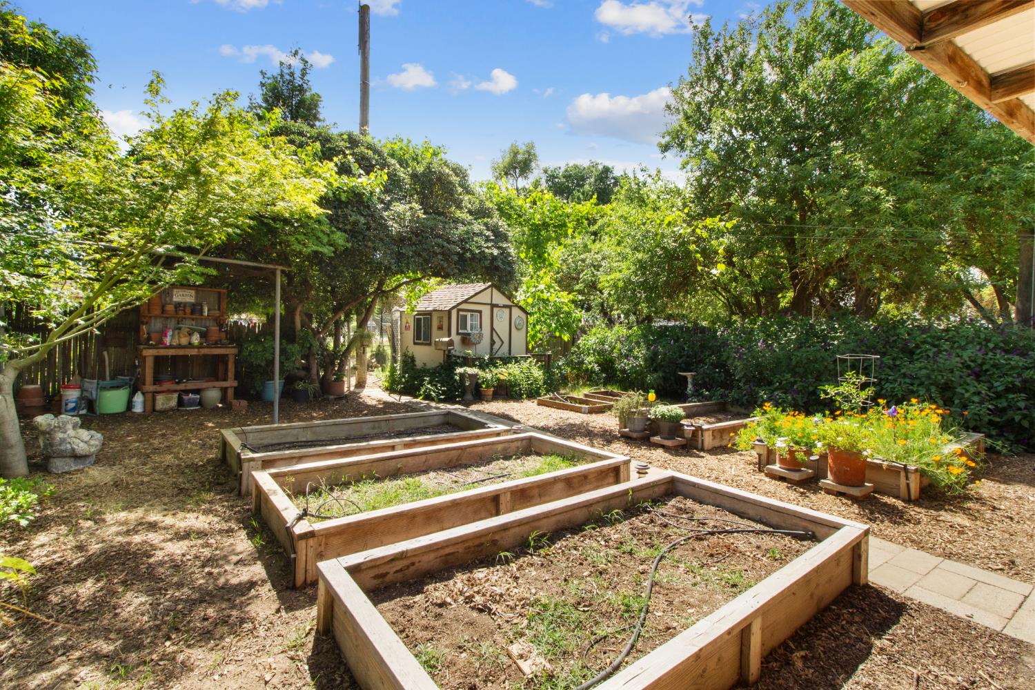 9119 Georgia Ln, Modesto, CA 95357