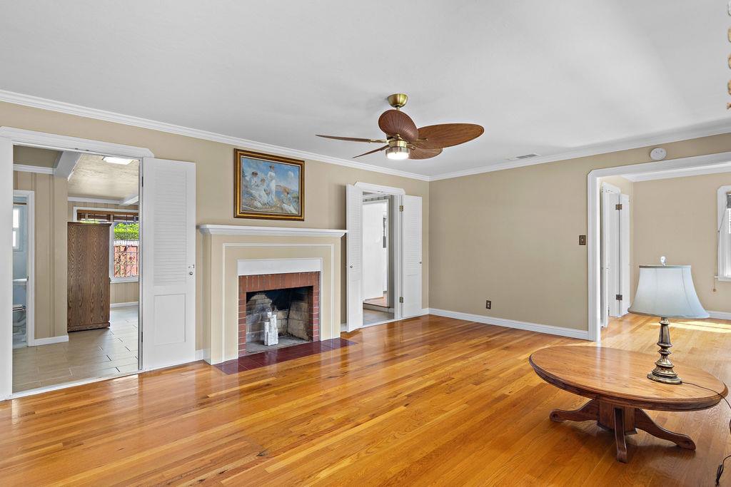 1027 Yale Ave, Modesto, CA 95350