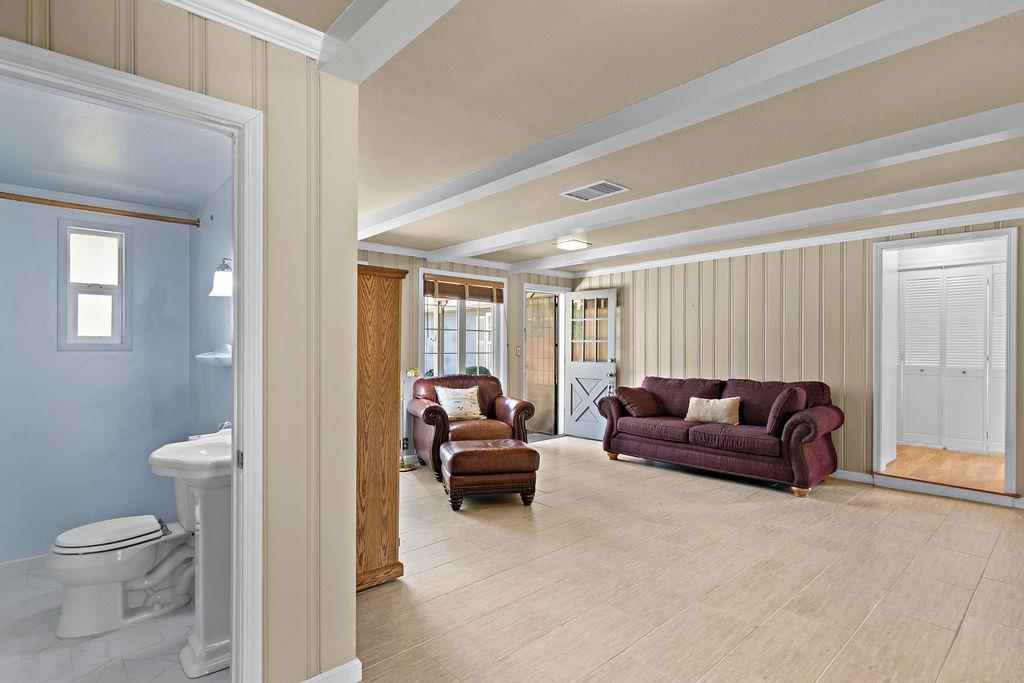 1027 Yale Ave, Modesto, CA 95350