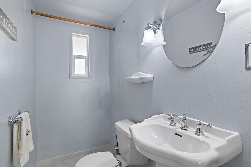 1027 Yale Ave, Modesto, CA 95350