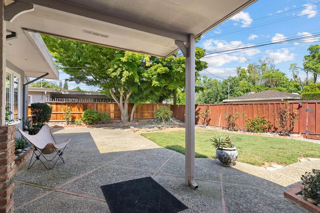 1027 Yale Ave, Modesto, CA 95350