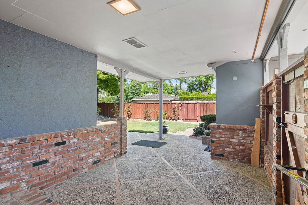 1027 Yale Ave, Modesto, CA 95350