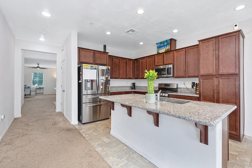 21109 Varietal Ct, Patterson, CA 95363