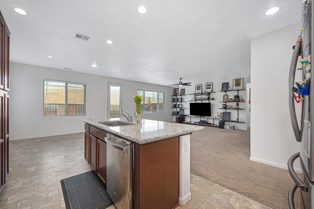 21109 Varietal Ct, Patterson, CA 95363