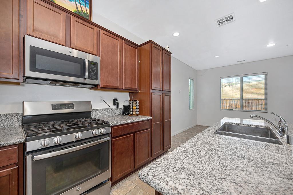 21109 Varietal Ct, Patterson, CA 95363