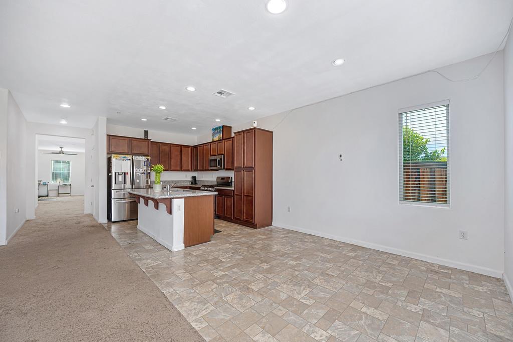 21109 Varietal Ct, Patterson, CA 95363