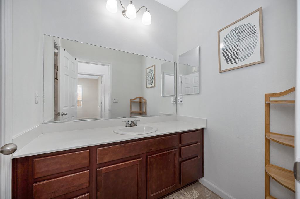 21109 Varietal Ct, Patterson, CA 95363