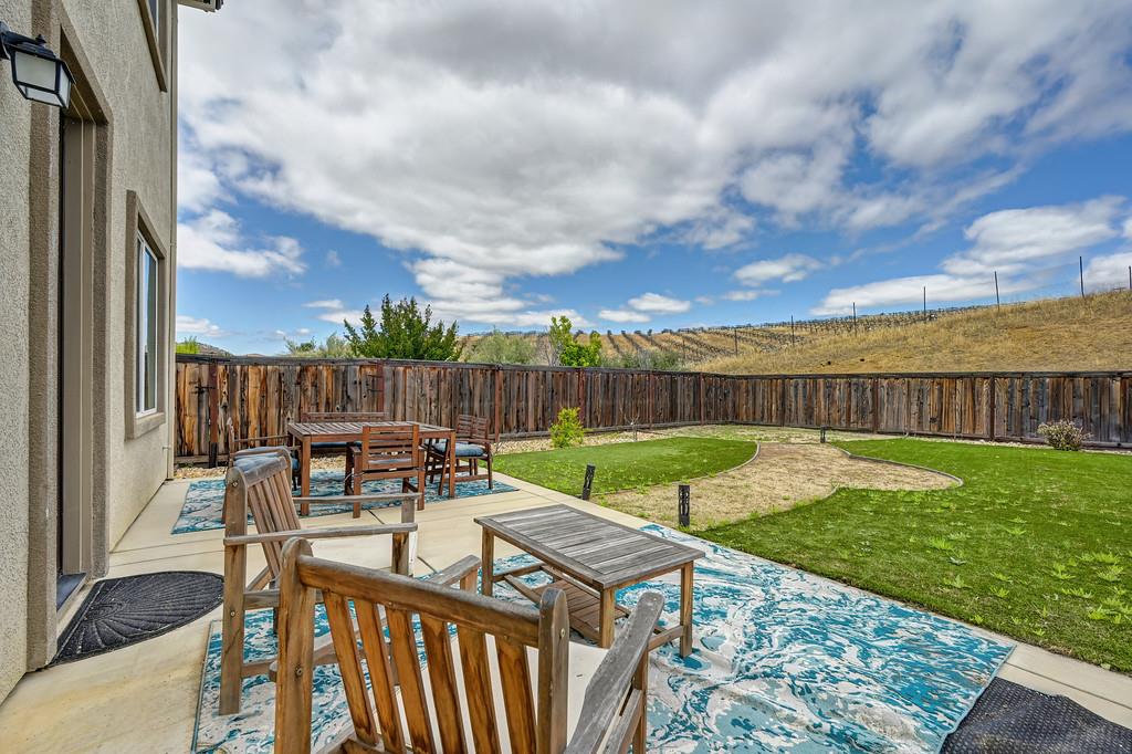 21109 Varietal Ct, Patterson, CA 95363