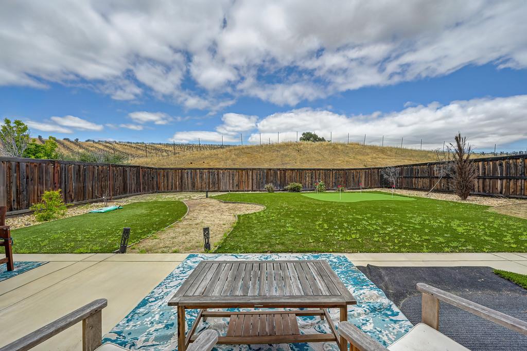 21109 Varietal Ct, Patterson, CA 95363