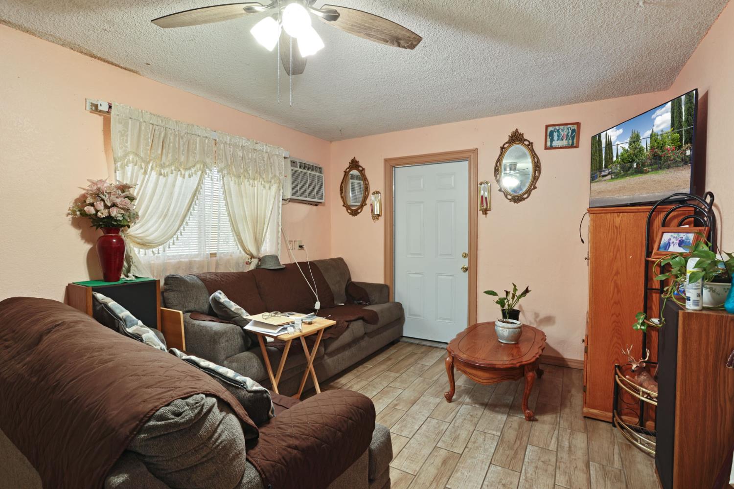 202 Olivero Rd, Modesto, CA 95358