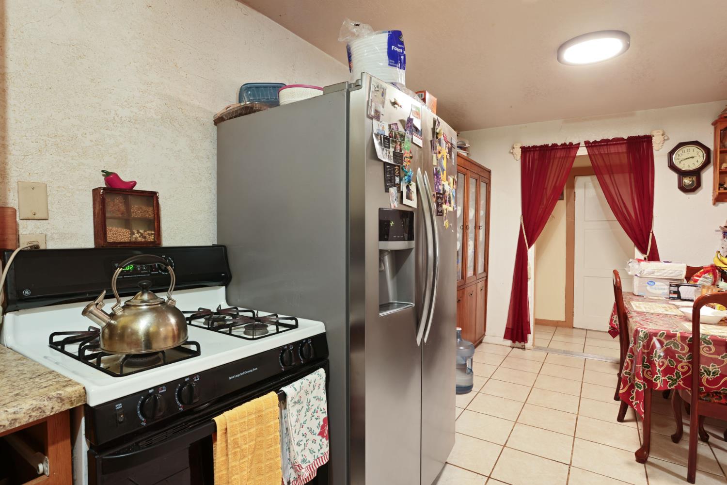 202 Olivero Rd, Modesto, CA 95358