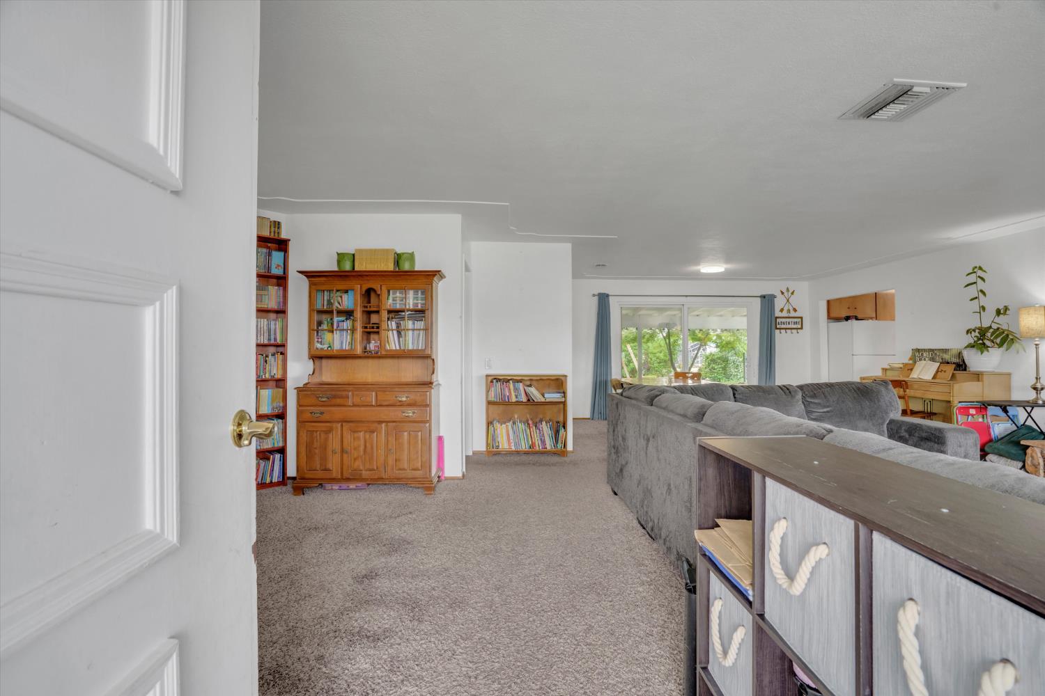 531 Locust Ave, Manteca, CA 95337