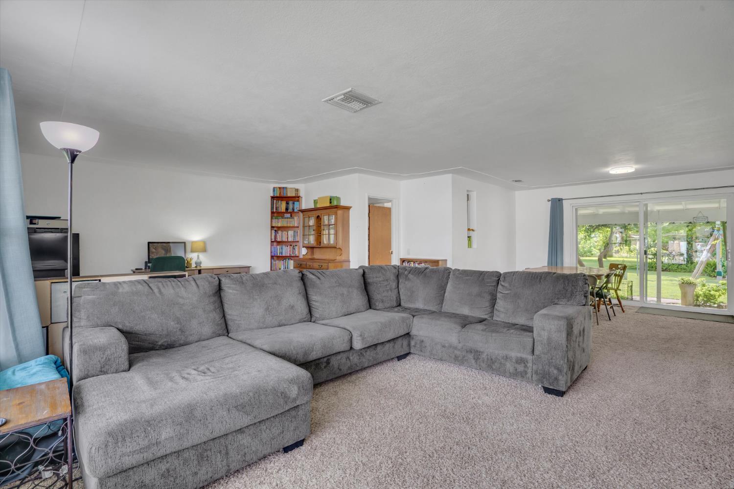 531 Locust Ave, Manteca, CA 95337