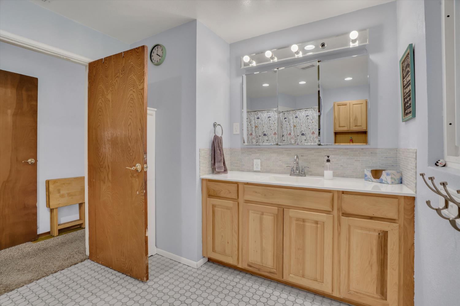 531 Locust Ave, Manteca, CA 95337