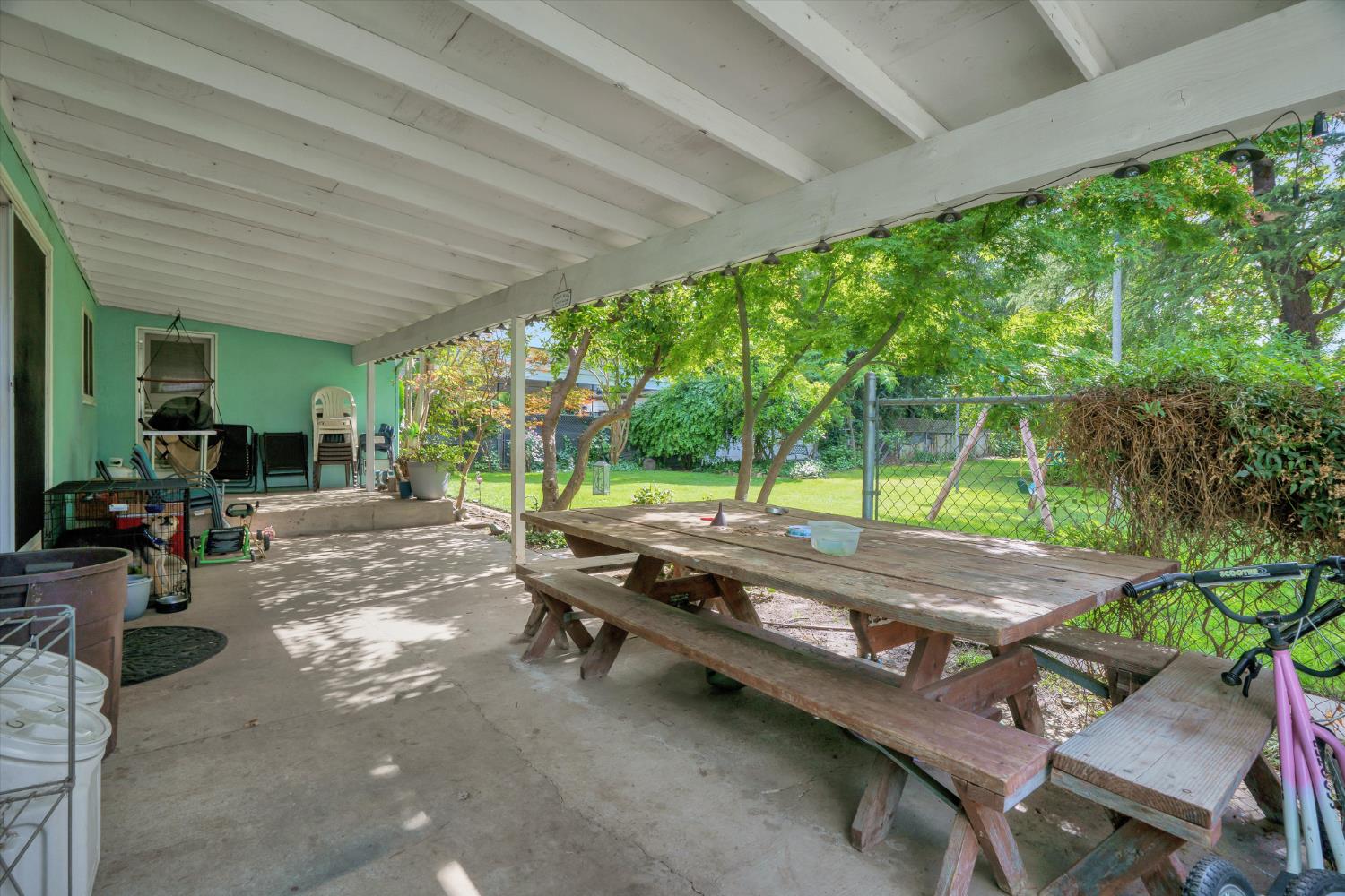 531 Locust Ave, Manteca, CA 95337