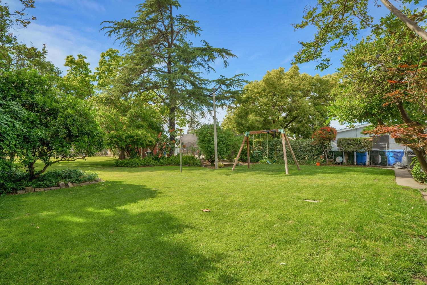 531 Locust Ave, Manteca, CA 95337