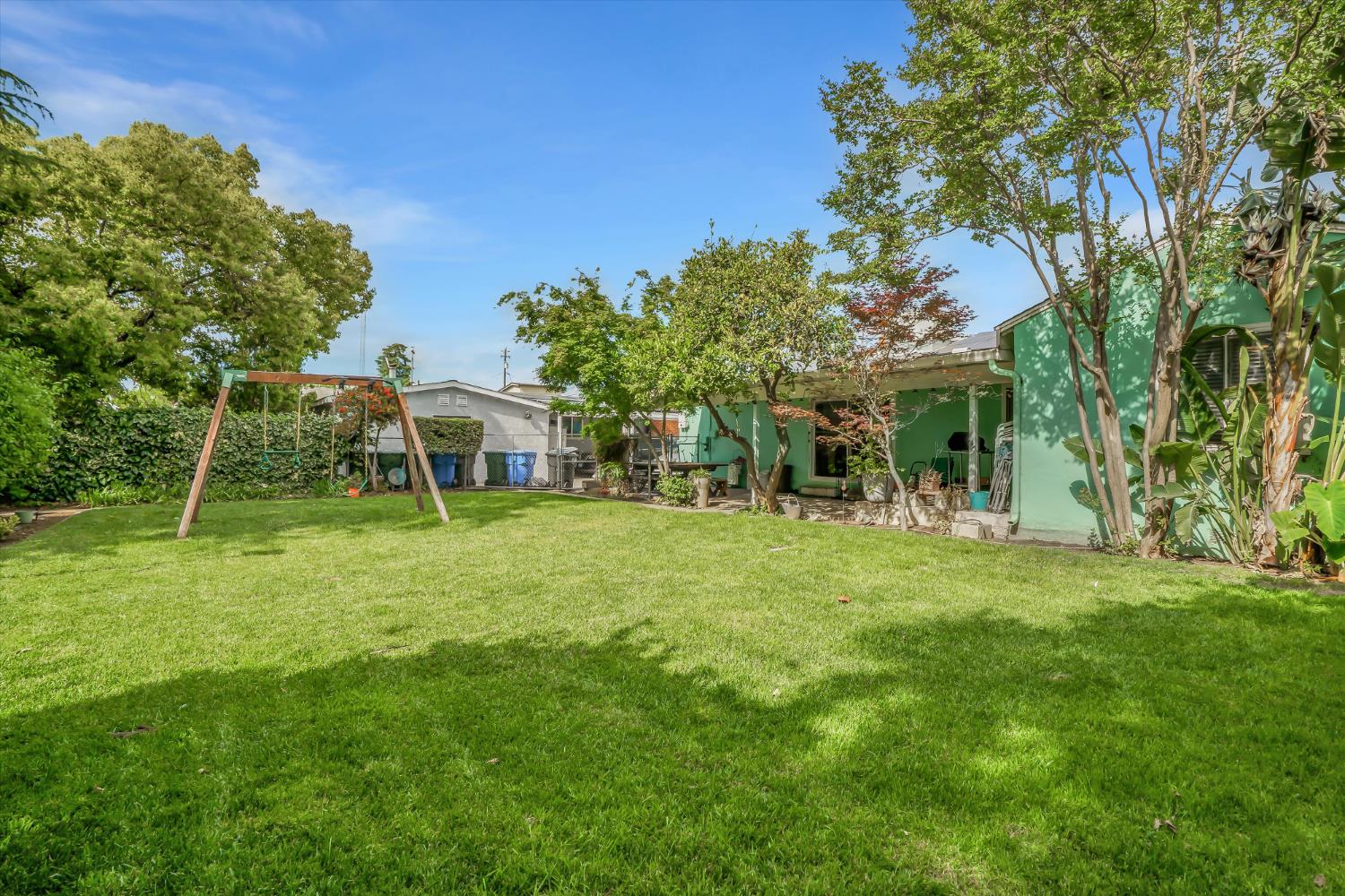 531 Locust Ave, Manteca, CA 95337