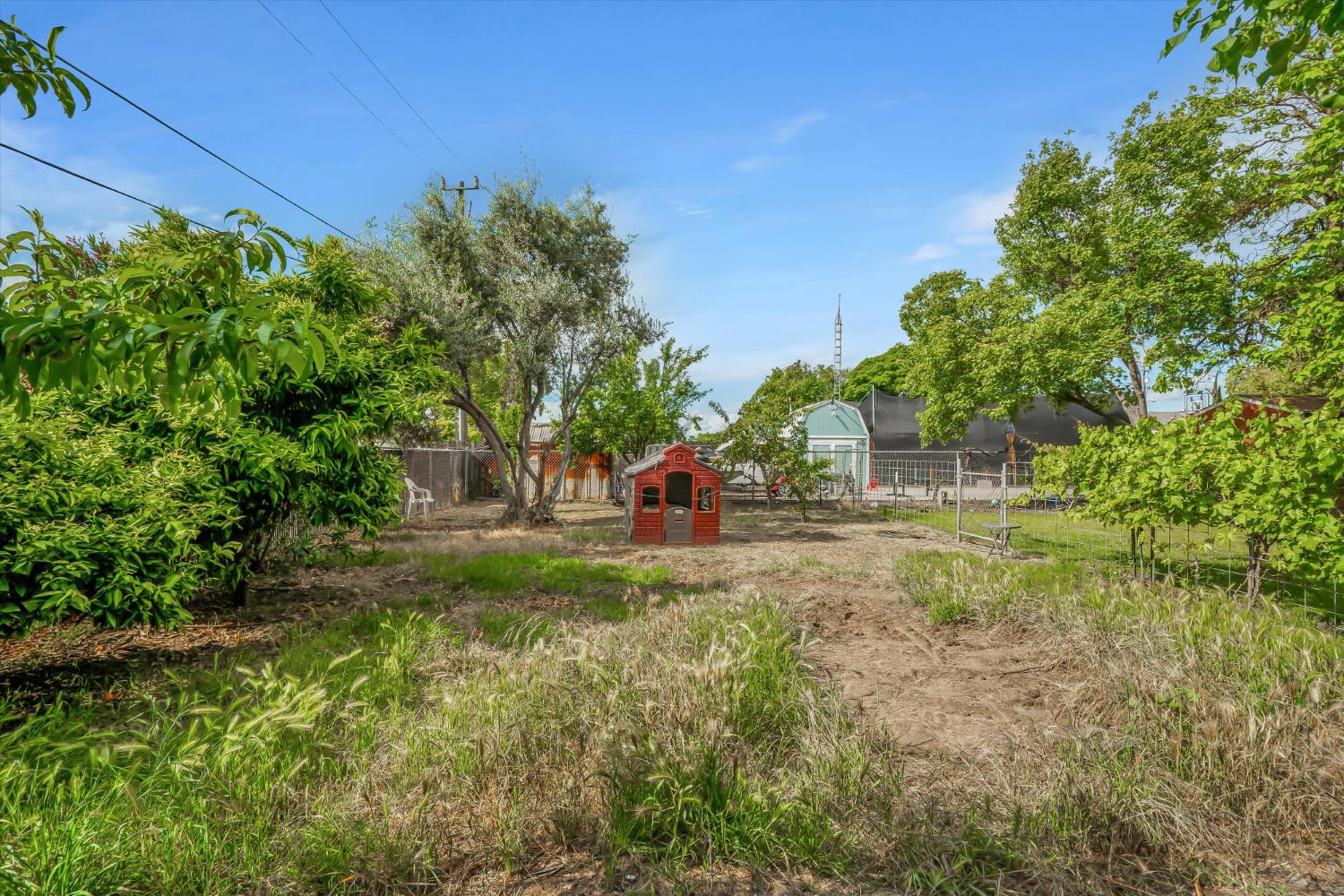 531 Locust Ave, Manteca, CA 95337