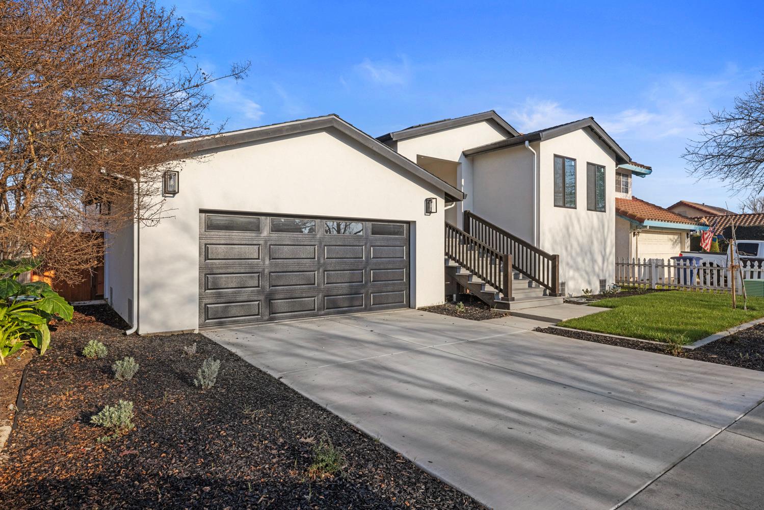 1121 Crater Ave, Modesto, CA 95351