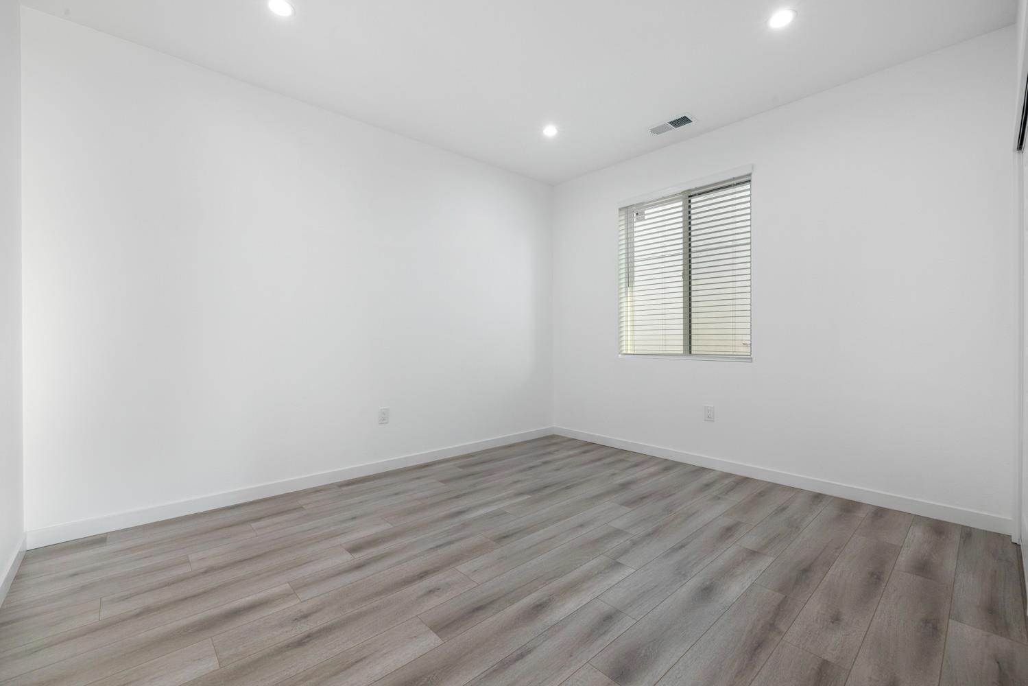 1121 Crater Ave, Modesto, CA 95351