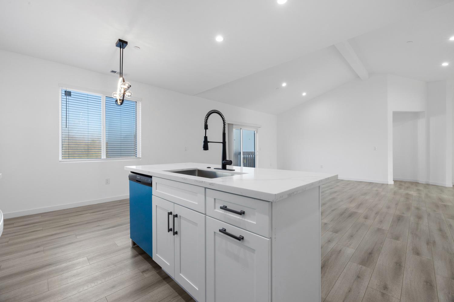 1121 Crater Ave, Modesto, CA 95351