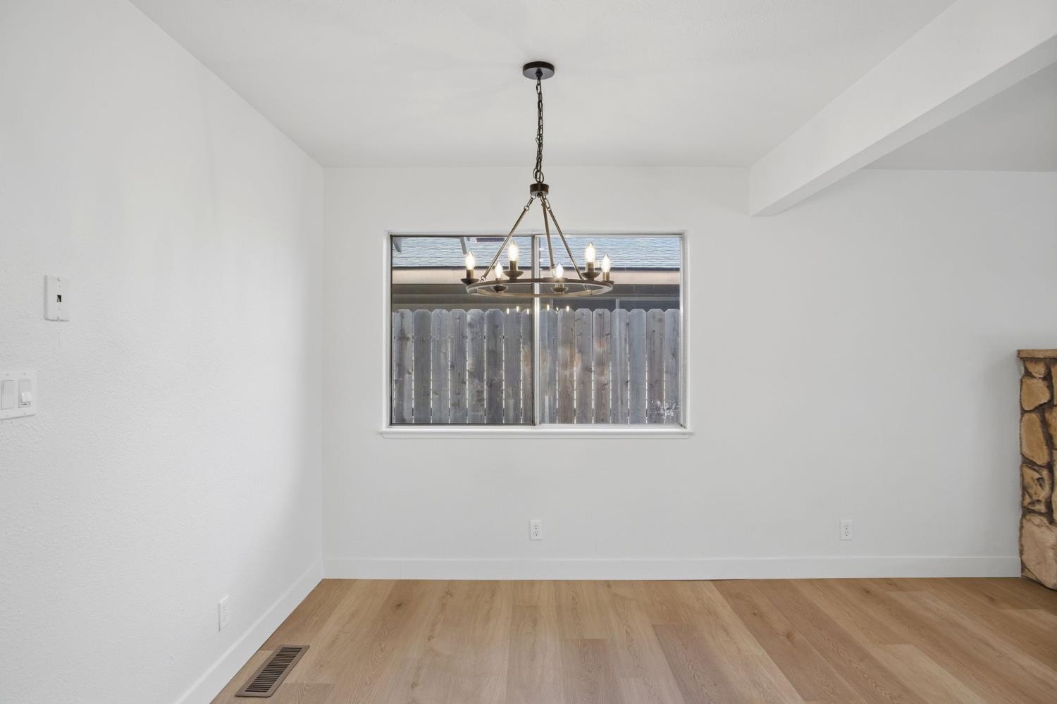 1760 Valparaiso Dr, Turlock, CA 95382