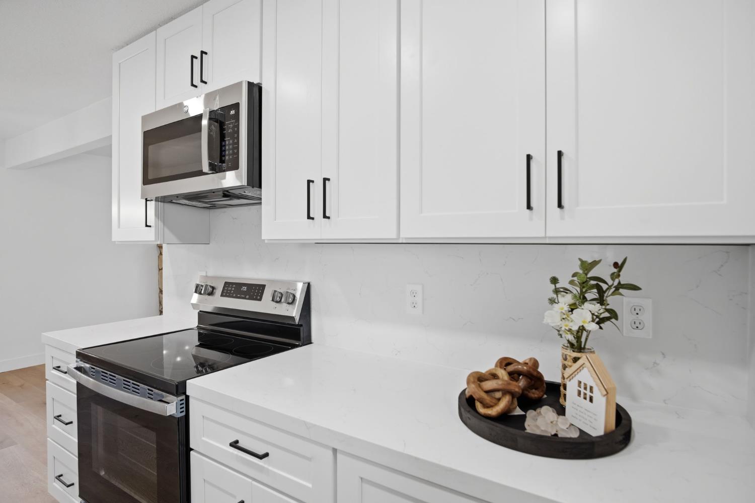 1760 Valparaiso Dr, Turlock, CA 95382