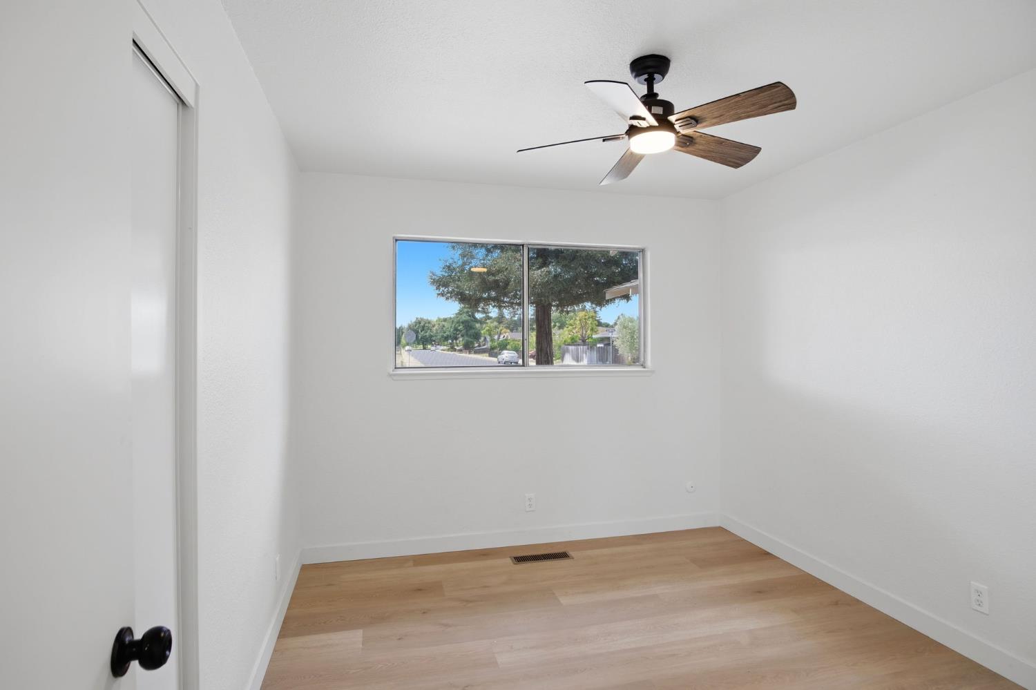 1760 Valparaiso Dr, Turlock, CA 95382