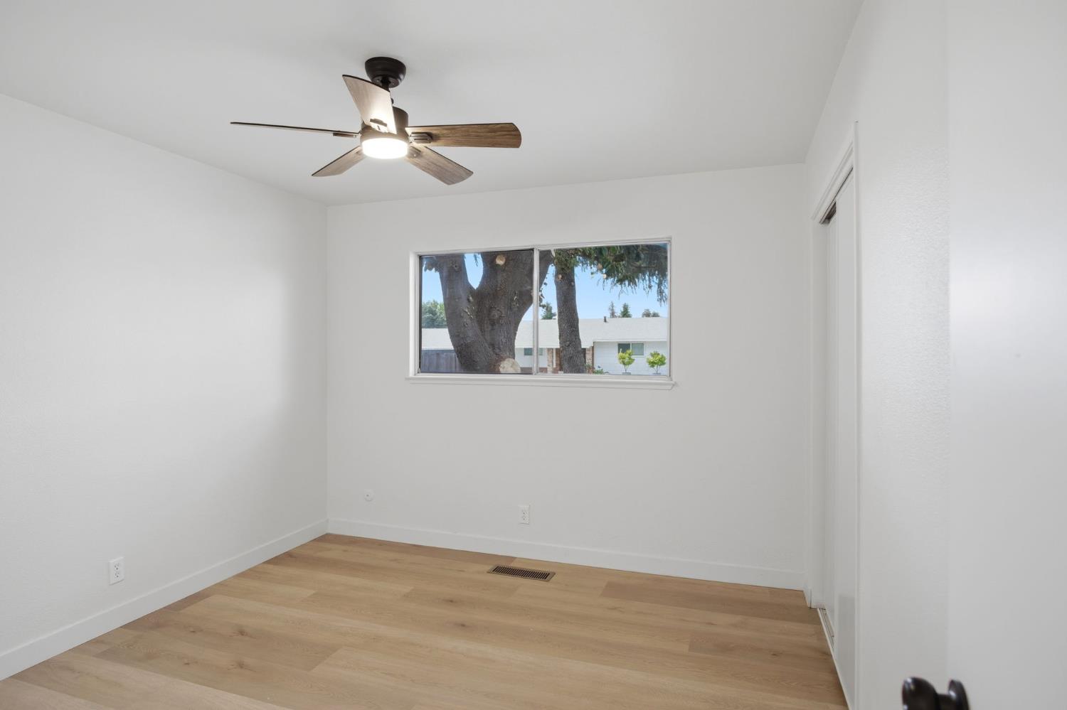 1760 Valparaiso Dr, Turlock, CA 95382