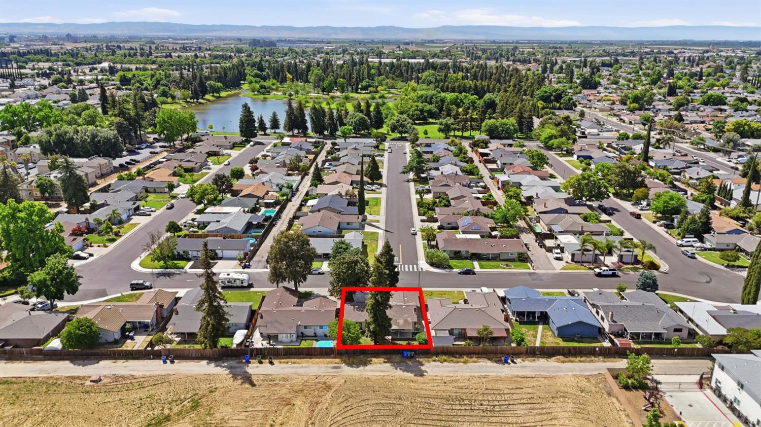 1760 Valparaiso Dr, Turlock, CA 95382