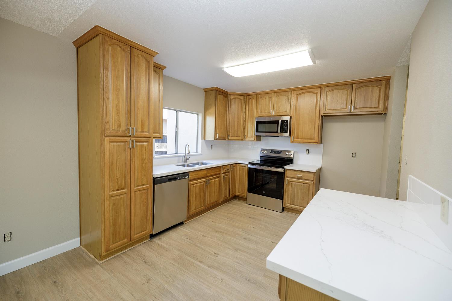 4101 Blue Bird Dr, Modesto, CA 95356