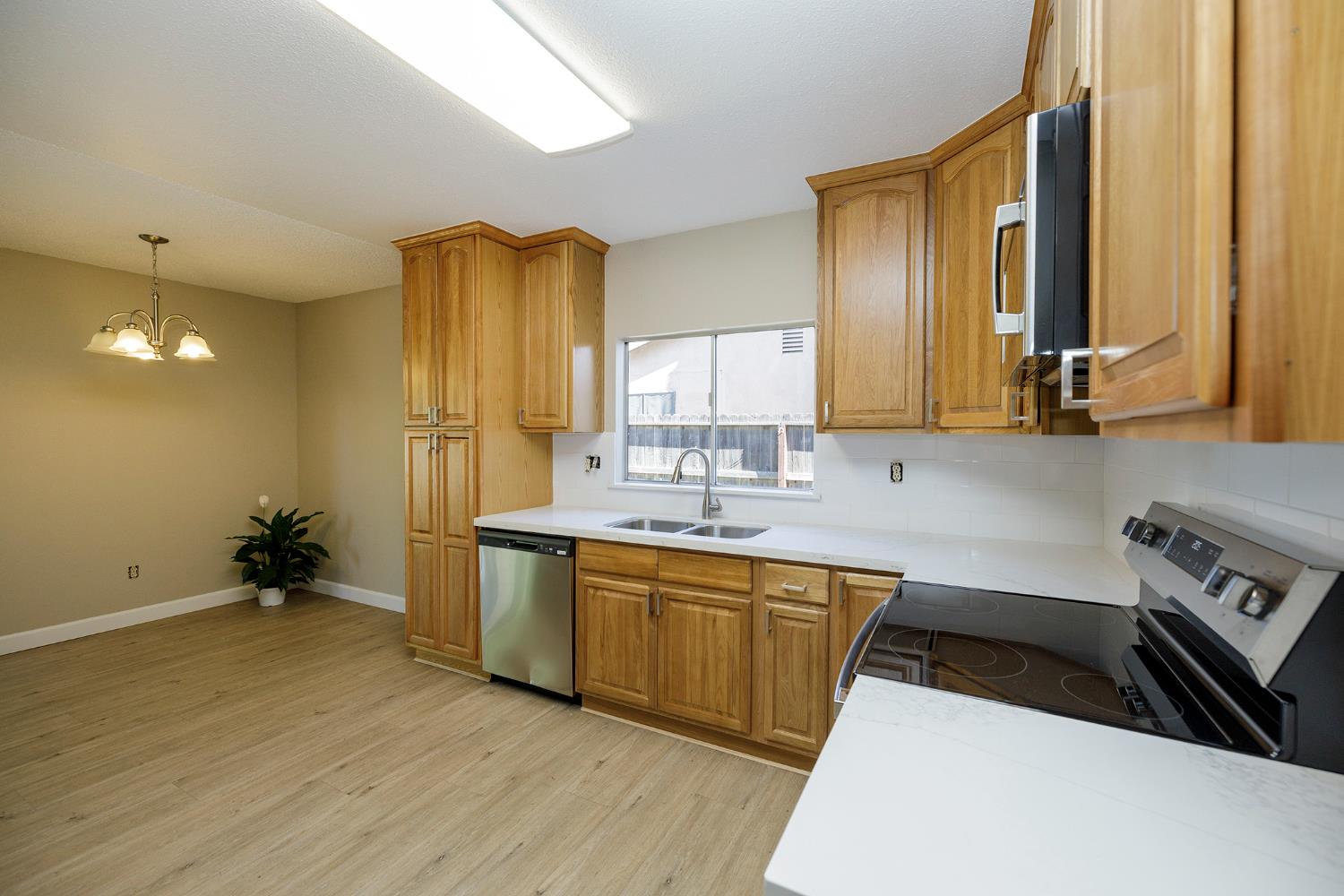 4101 Blue Bird Dr, Modesto, CA 95356