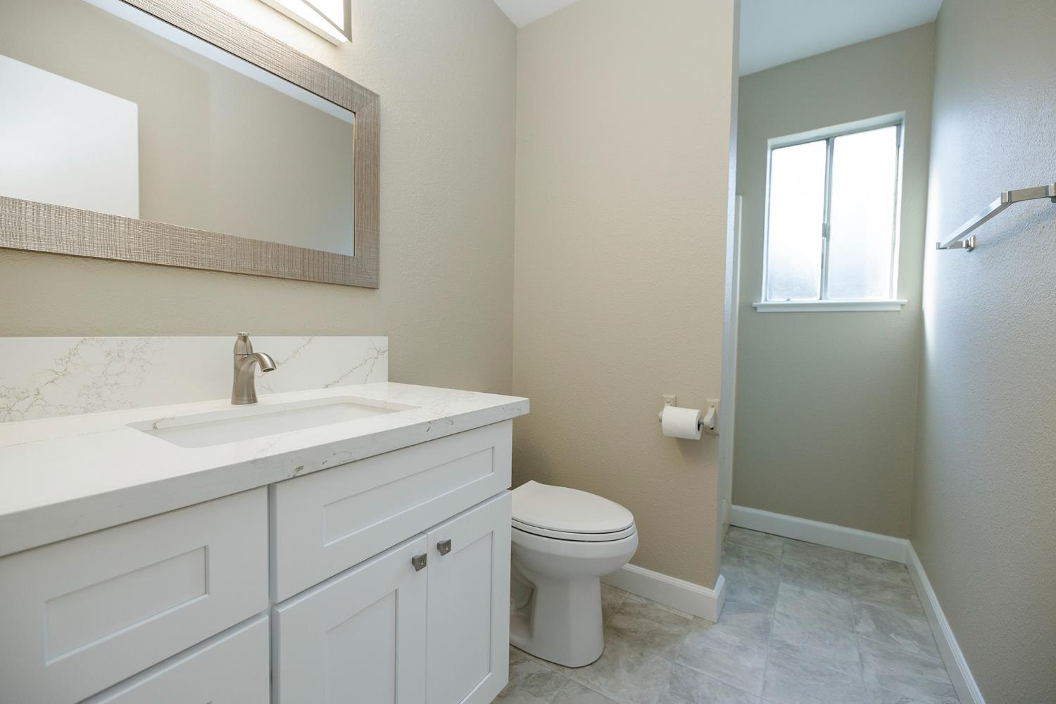 4101 Blue Bird Dr, Modesto, CA 95356