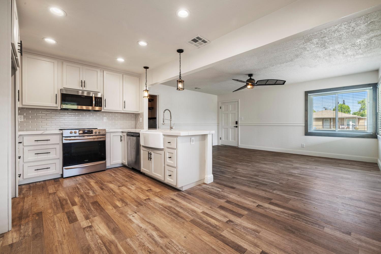 244 Emerson Ave, Modesto, CA 95350