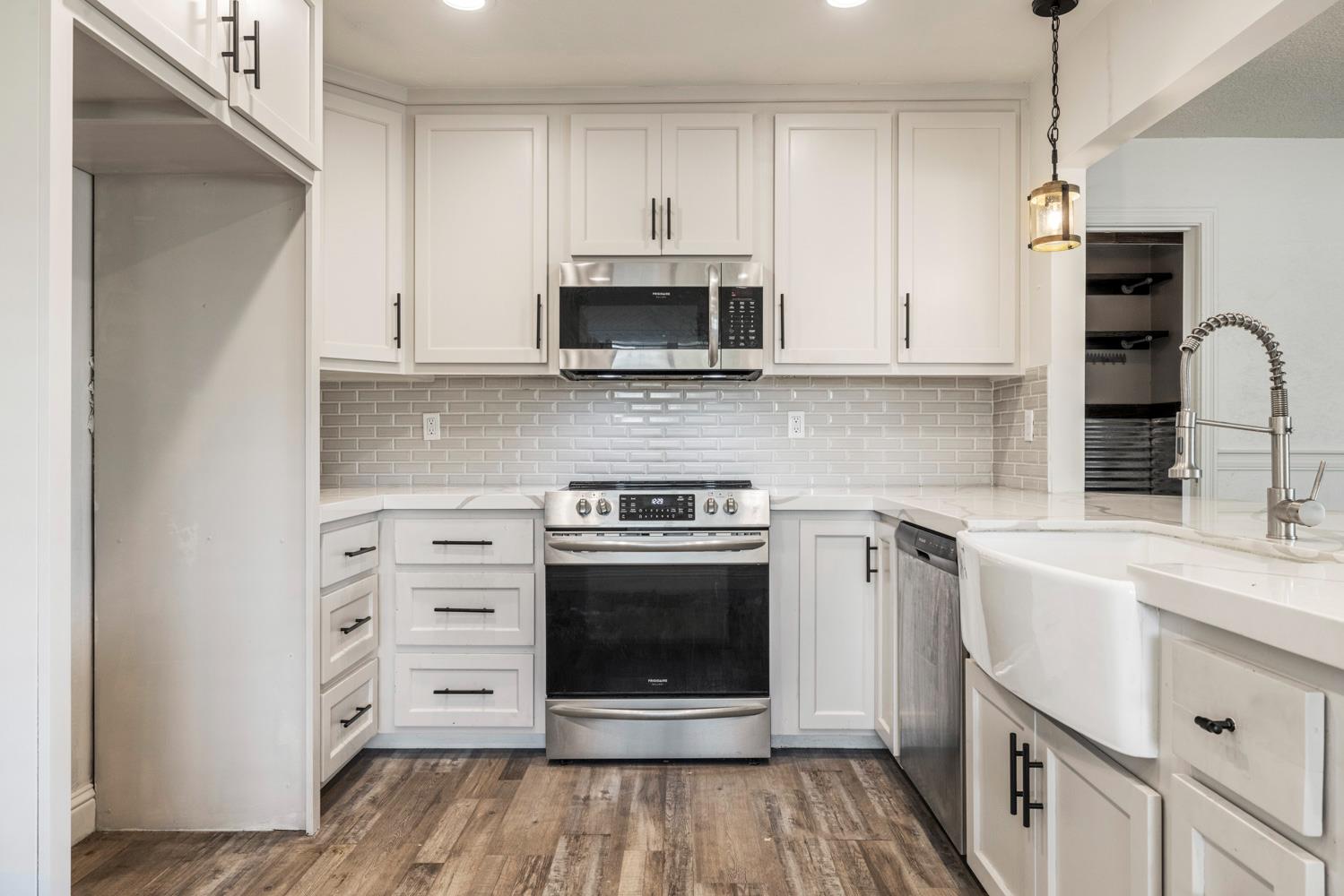 244 Emerson Ave, Modesto, CA 95350